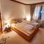Lush And Spacious With Indoor Pool And Wellness - Seven Bedroom Villa *