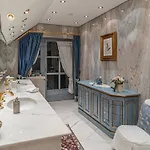 Lush And Spacious With Indoor Pool And Wellness - Seven Bedroom Villa