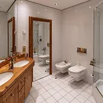 Lush And Spacious With Indoor Pool And Wellness - Seven Bedroom