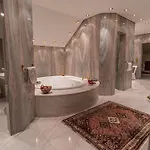 Lush And Spacious With Indoor Pool And Wellness - Seven Bedroom Villa