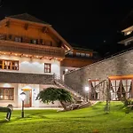 Villa Lush And Spacious With Indoor Pool And Wellness - Seven Bedroom Bad Kleinkirchheim