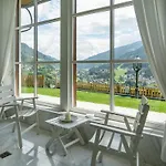 Villa Lush And Spacious With Indoor Pool And Wellness - Seven Bedroom