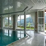 Lush And Spacious With Indoor Pool And Wellness - Seven Bedroom Villa Bad Kleinkirchheim