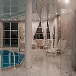 Villa Lush And Spacious With Indoor Pool And Wellness - Seven Bedroom *