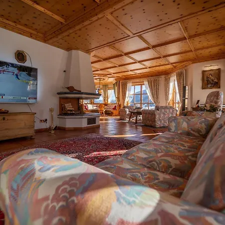 Lush And Spacious With Indoor Pool And Wellness - Seven Bedroom *