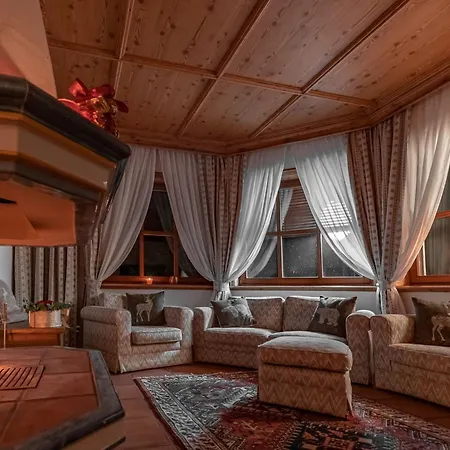 Villa Lush And Spacious With Indoor Pool And Wellness - Seven Bedroom