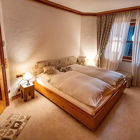 Lush And Spacious With Indoor Pool And Wellness - Seven Bedroom Villa *
