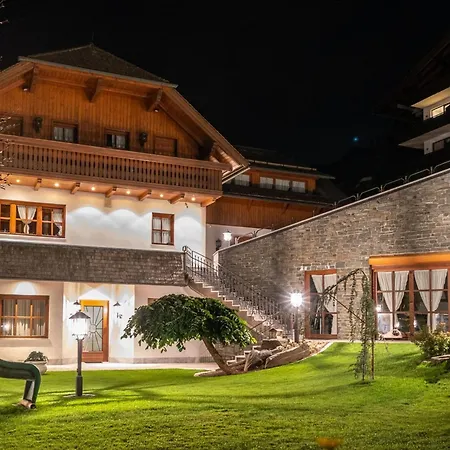 Villa Lush And Spacious With Indoor Pool And Wellness - Seven Bedroom Bad Kleinkirchheim