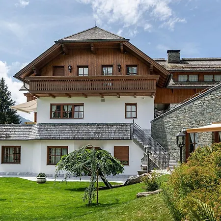 Villa Lush And Spacious With Indoor Pool And Wellness - Seven Bedroom