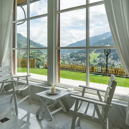 Villa Lush And Spacious With Indoor Pool And Wellness - Seven Bedroom