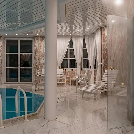 Villa Lush And Spacious With Indoor Pool And Wellness - Seven Bedroom *