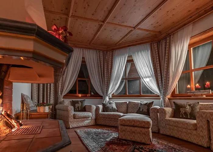 Villa Lush And Spacious With Indoor Pool And Wellness - Seven Bedroom