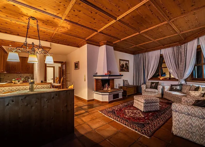 Lush And Spacious With Indoor Pool And Wellness - Seven Bedroom Bad Kleinkirchheim