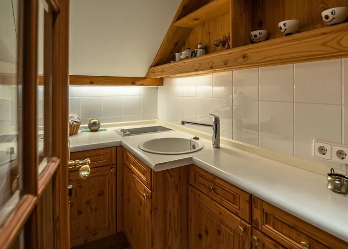 Villa Lush And Spacious With Indoor Pool And Wellness - Seven Bedroom