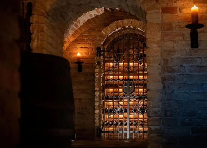 Villa Lush And Spacious With Indoor Pool And Wellness - Seven Bedroom *